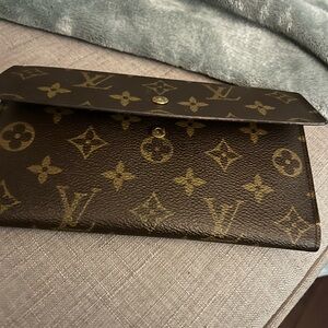 Vintage LV International Wallet